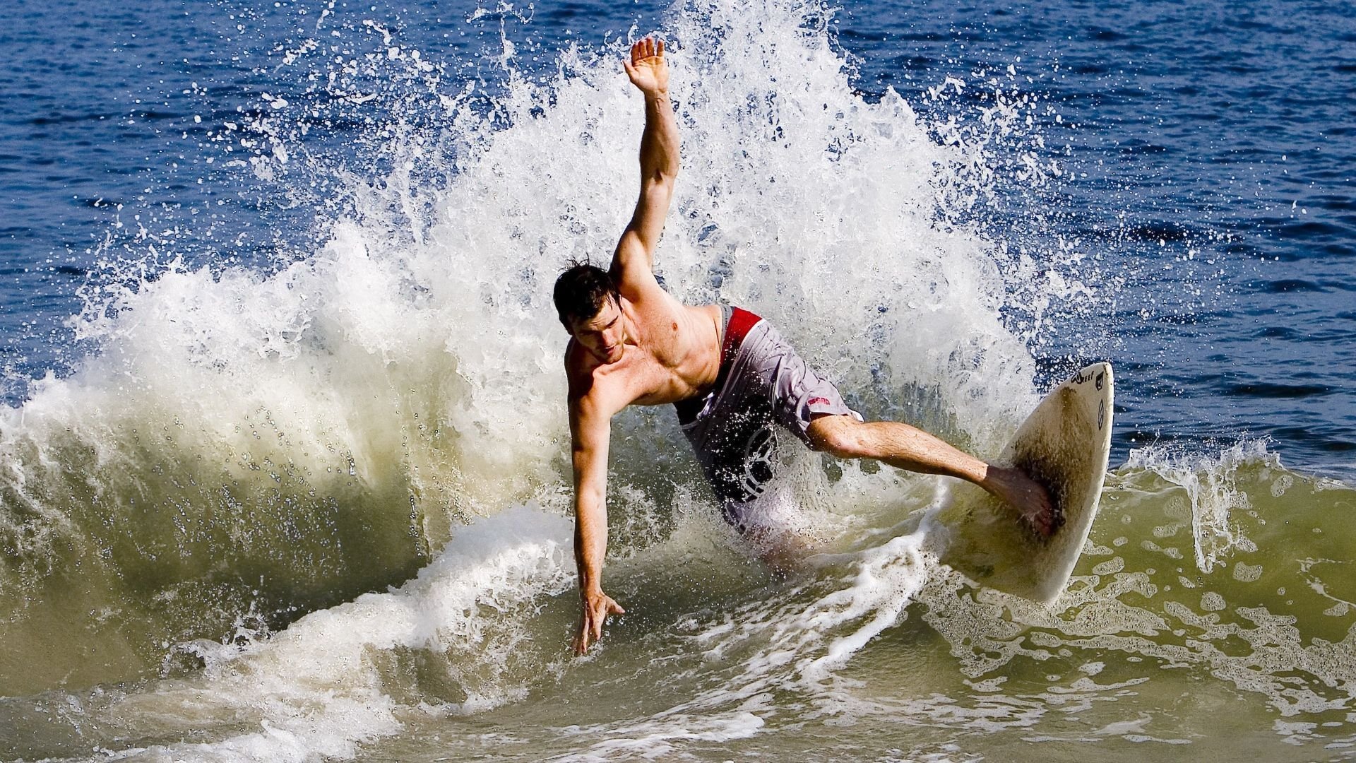 WRC挑战极限:车手面临的最大考验,wrc选手